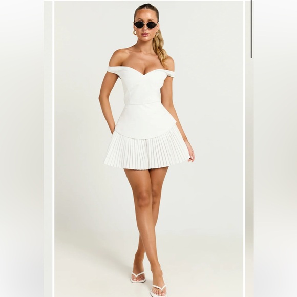 Odd Muse Dresses & Skirts - Odd Muse Off Shoulder Pleated Mini Dress